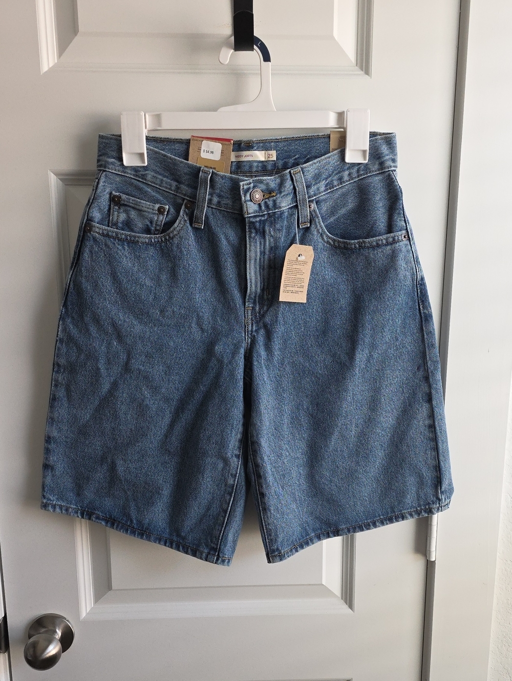 Levis Middy Jorts Size 25 G042